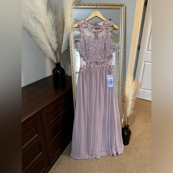 [NWT] PromGirl - Mauve Lace Cutout Floor-Length Formal Dress –Size Large - Picture 1 of 9